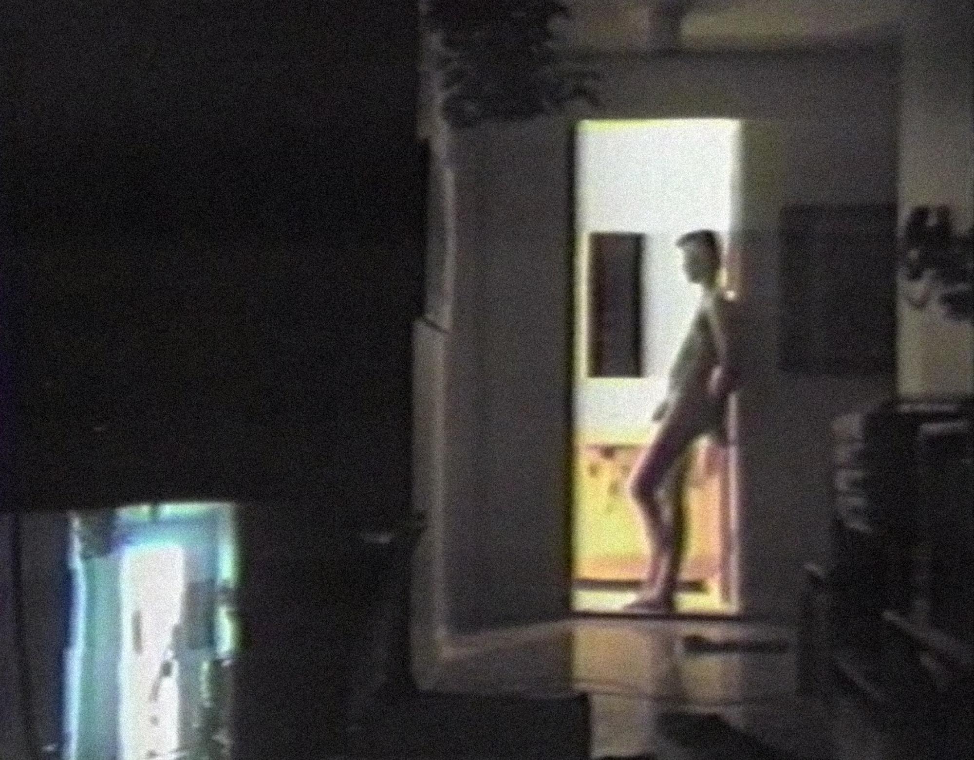 [ Fig. 05 ] <i>Délivre-nous du mal</i> (capture vidéo), 1987.