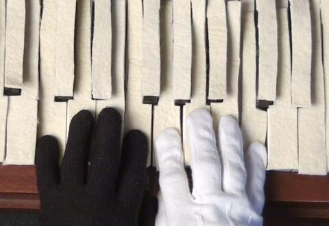 [ Fig. 01 ] Unlearning the Piano, (2015) Karen Trask